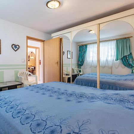 3 Bedroom Awesome Apartment In Pavicini Exterior photo