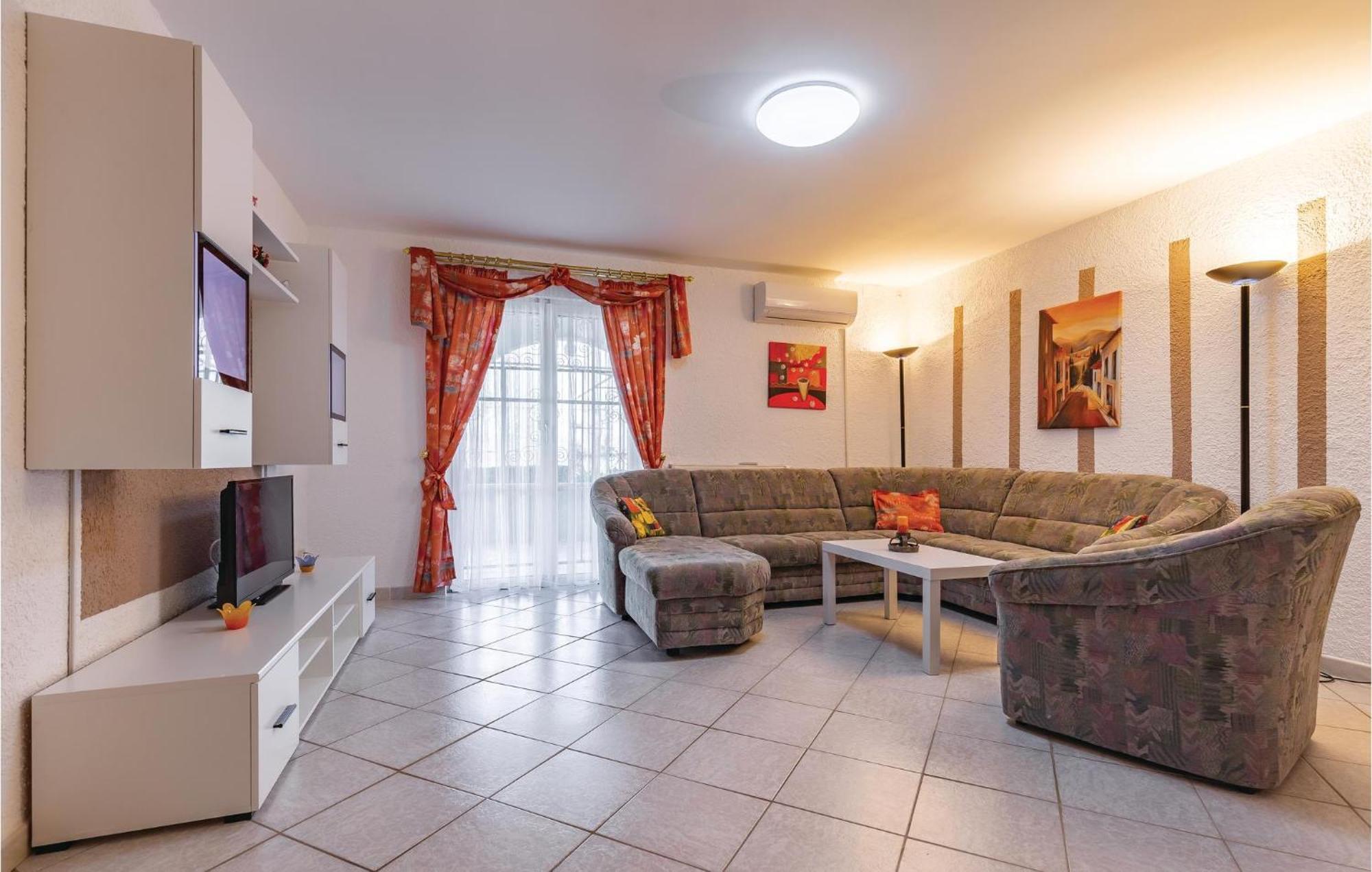 3 Bedroom Awesome Apartment In Pavicini Exterior photo