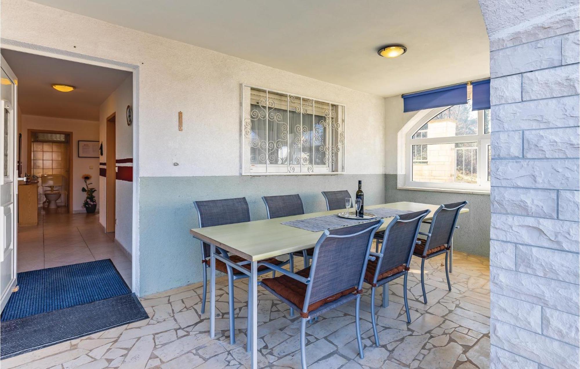 3 Bedroom Awesome Apartment In Pavicini Exterior photo