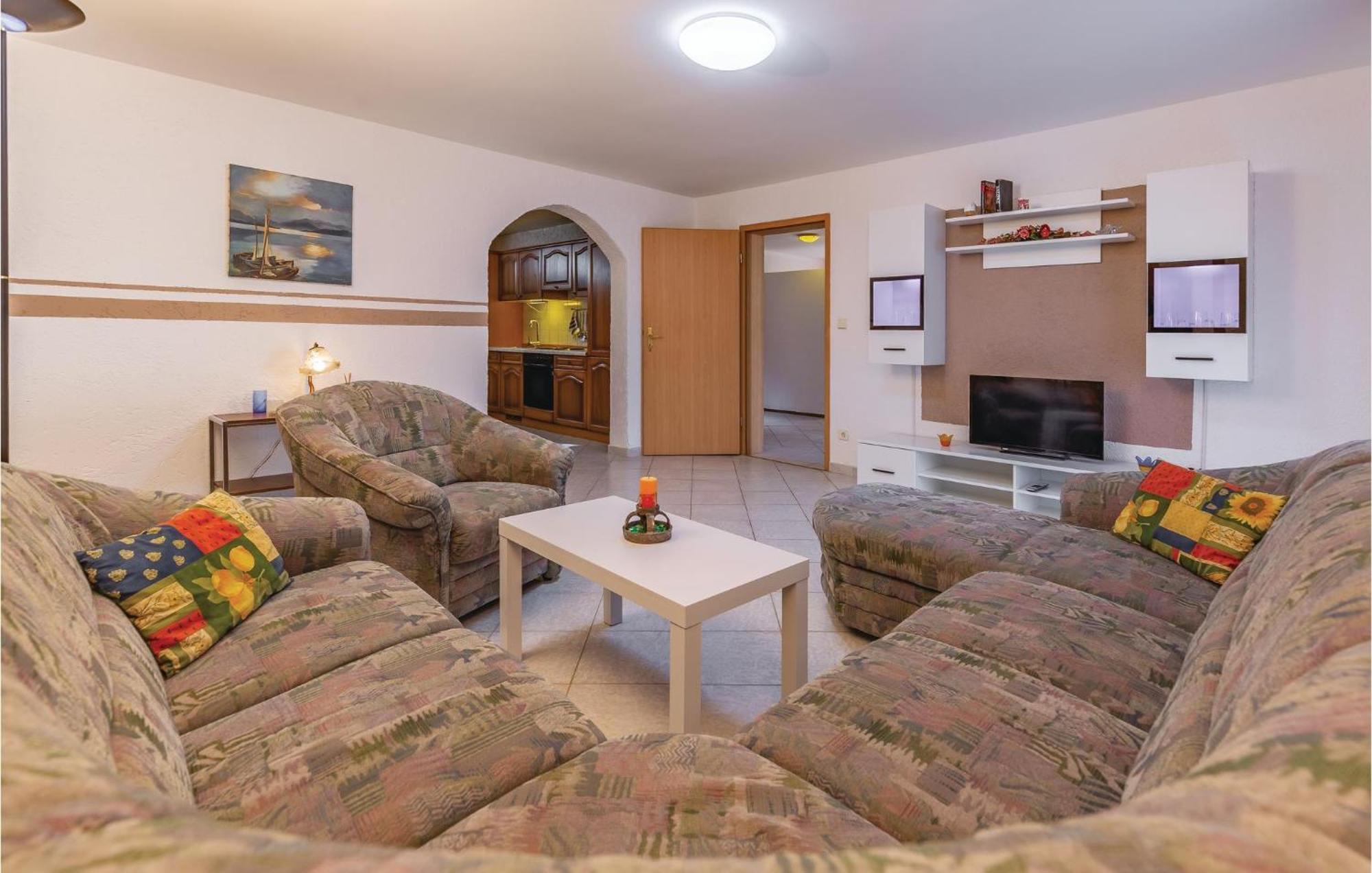 3 Bedroom Awesome Apartment In Pavicini Exterior photo